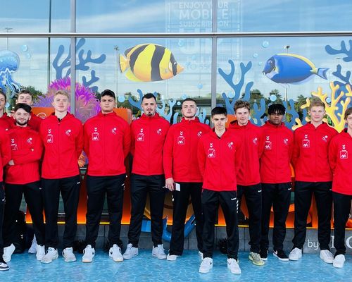 Eis Hären U19 Ekipp um Wee fir op Riga (Lettland)