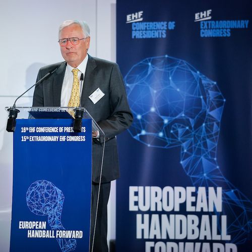 De Jeannot KAISER gouf zum „Honorary Member of the EHF“ ernannt