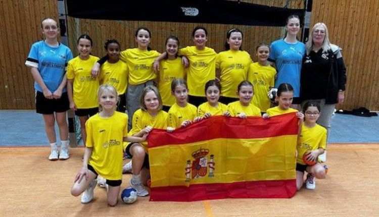 🇪🇸 Mini-Handball WM Tréier – eis 🇱🇺 U11 Meedercher am Asaz ! 🤾‍♀️