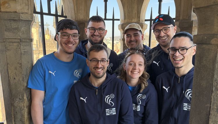 6 Lëtzebuerger Arbitteren an 1 Délégué sinn de Ouschter Weekend um Prag Handball Cup 🚐🇨🇿