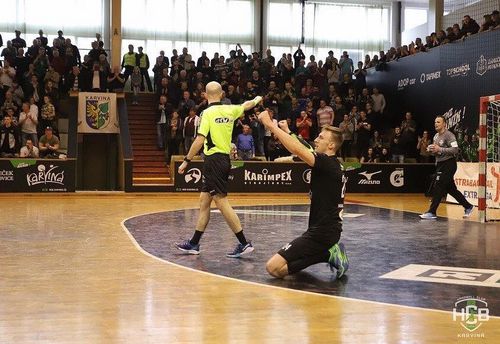 Eis Arbitter Linster/Rauchs international am Asaz