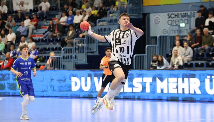 De Luke Dumont spillt mam THW Kiel fir de 🥇Champion an Däitschland 🇩🇪